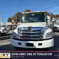 2019 HINO 268 Attenuator - view 4 of 27