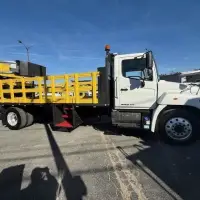 2019 HINO 268 Attenuator - view 6 of 27