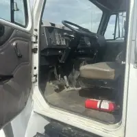 1999 INTERNATIONAL 4900 - view 14 of 27