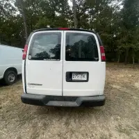 2017 CHEVROLET EXPRESS - view 9 of 34