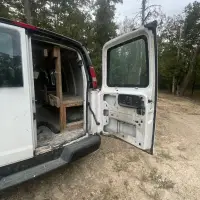 2017 CHEVROLET EXPRESS - view 7 of 34