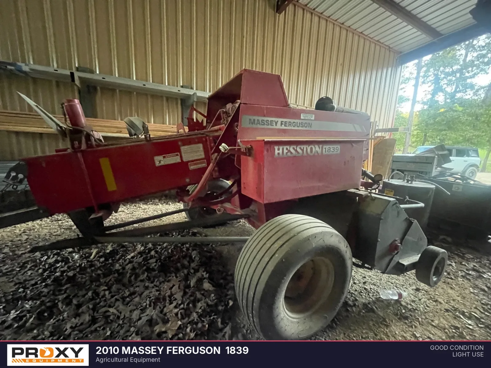 2010 MASSEY FERGUSON 1839