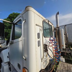 2001 FREIGHTLINER COLUMBIA 120 - view 7 of 11