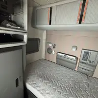 2022 VOLVO VNL - view 14 of 24