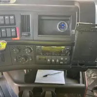 2022 VOLVO VNL - view 15 of 24