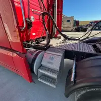 2022 VOLVO VNL - view 11 of 24