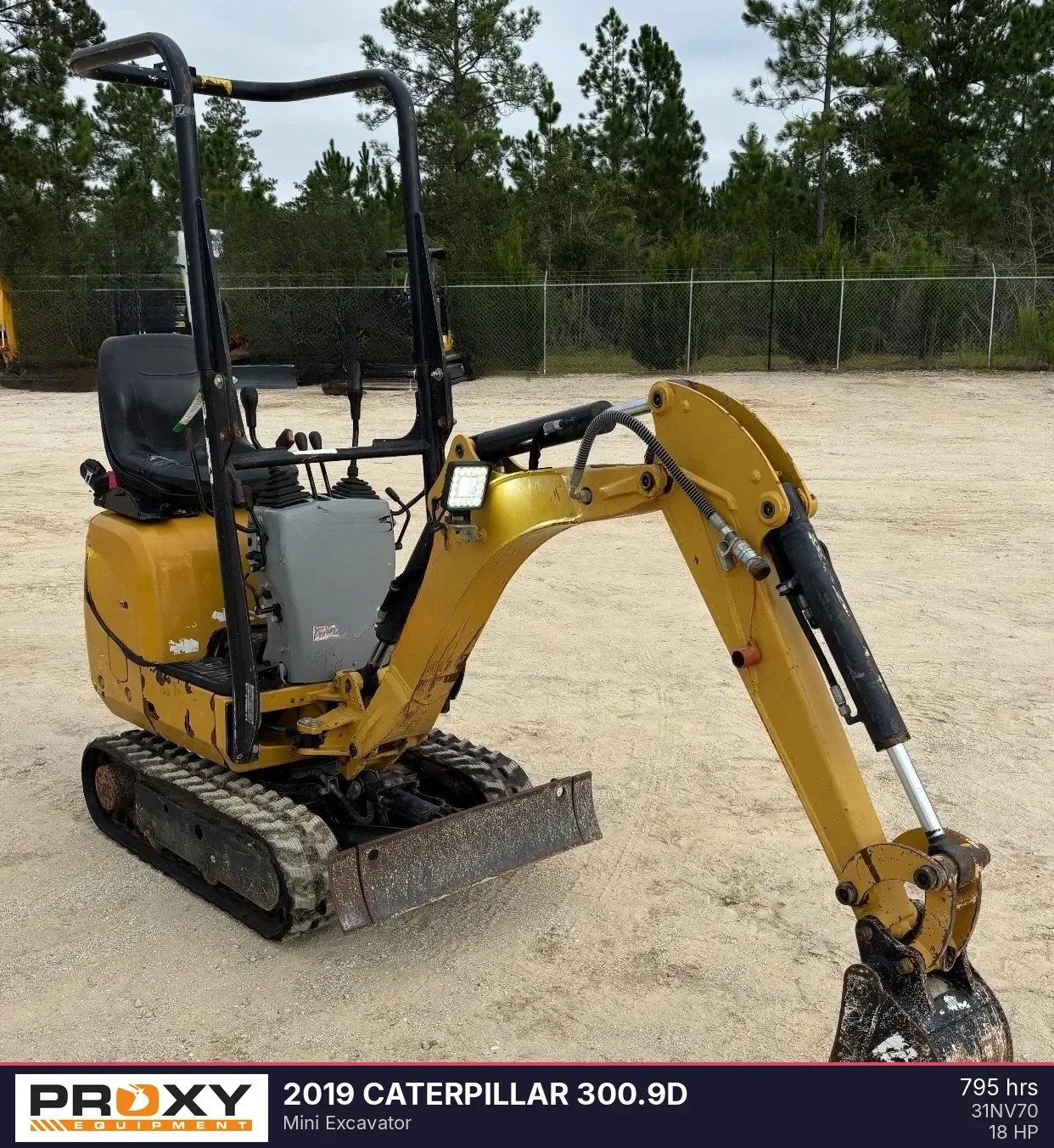 2019 CATERPILLAR 300.9D