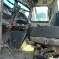 1997 Volvo ACL - view 10 of 13