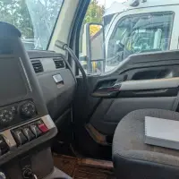 2024 KENWORTH T880 TRI AXLE - view 16 of 22