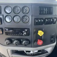 2019 PETERBILT 579 - view 10 of 39