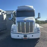 2019 PETERBILT 579 - view 3 of 39