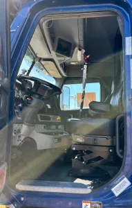 2019 FREIGHTLINER SD122 - view 18 of 42