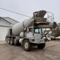 2015 INDIANA PHOENIX 11 YD FRONT DISCHARGE MIXER - view 2 of 41