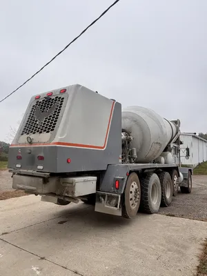 2015 INDIANA PHOENIX 11 YD FRONT DISCHARGE MIXER - view 7 of 41