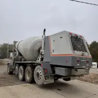 2015 INDIANA PHOENIX 11 YD FRONT DISCHARGE MIXER - view 8 of 41