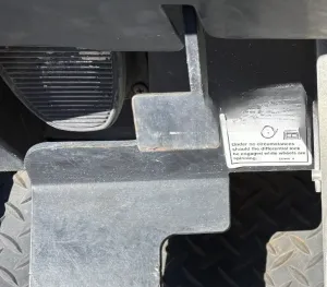 2017 GENIE GTH1056 - view 16 of 23