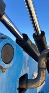 2017 GENIE GTH1056 - view 9 of 23