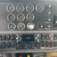 2011 PETERBILT 388 - view 20 of 26