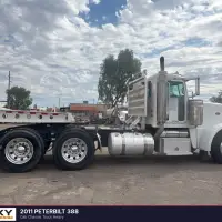 2011 PETERBILT 388 - view 3 of 26