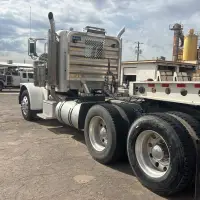 2011 PETERBILT 388 - view 6 of 26