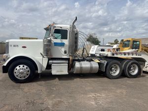 2011 PETERBILT 388 - view 4 of 26