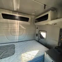 2020 PETERBILT 579 - view 17 of 46