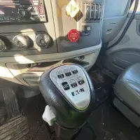 2020 PETERBILT 579 - view 18 of 46