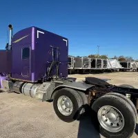 2020 PETERBILT 579 - view 4 of 46