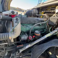 2022 VOLVO VNL64T760 - view 13 of 38