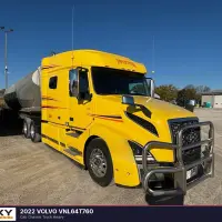 2022 VOLVO VNL64T760 - view 2 of 38