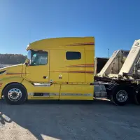2022 VOLVO VNL64T760 - view 7 of 38
