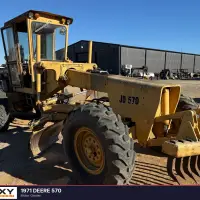 1971 Deere 570 - view 3 of 33