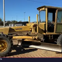 1971 Deere 570 - view 4 of 33