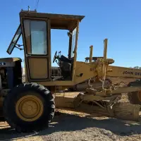 1971 Deere 570 - view 6 of 33