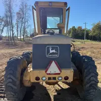 1971 Deere 570 - view 13 of 33