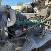 2014 VOLVO VNL64T - view 20 of 36