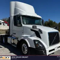 2014 VOLVO VNL64T - view 2 of 36