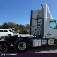 2014 VOLVO VNL64T - view 5 of 36