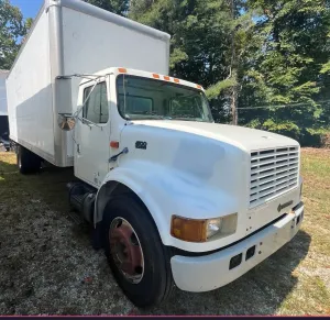 2000 INTERNATIONAL 4700 - view 6 of 37