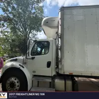 2017 FREIGHTLINER M2 106 - view 2 of 30