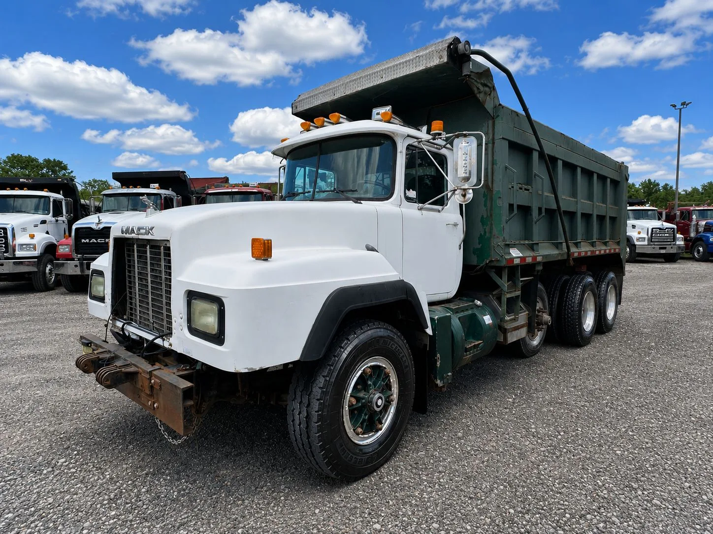 1990 MACK RB688S
