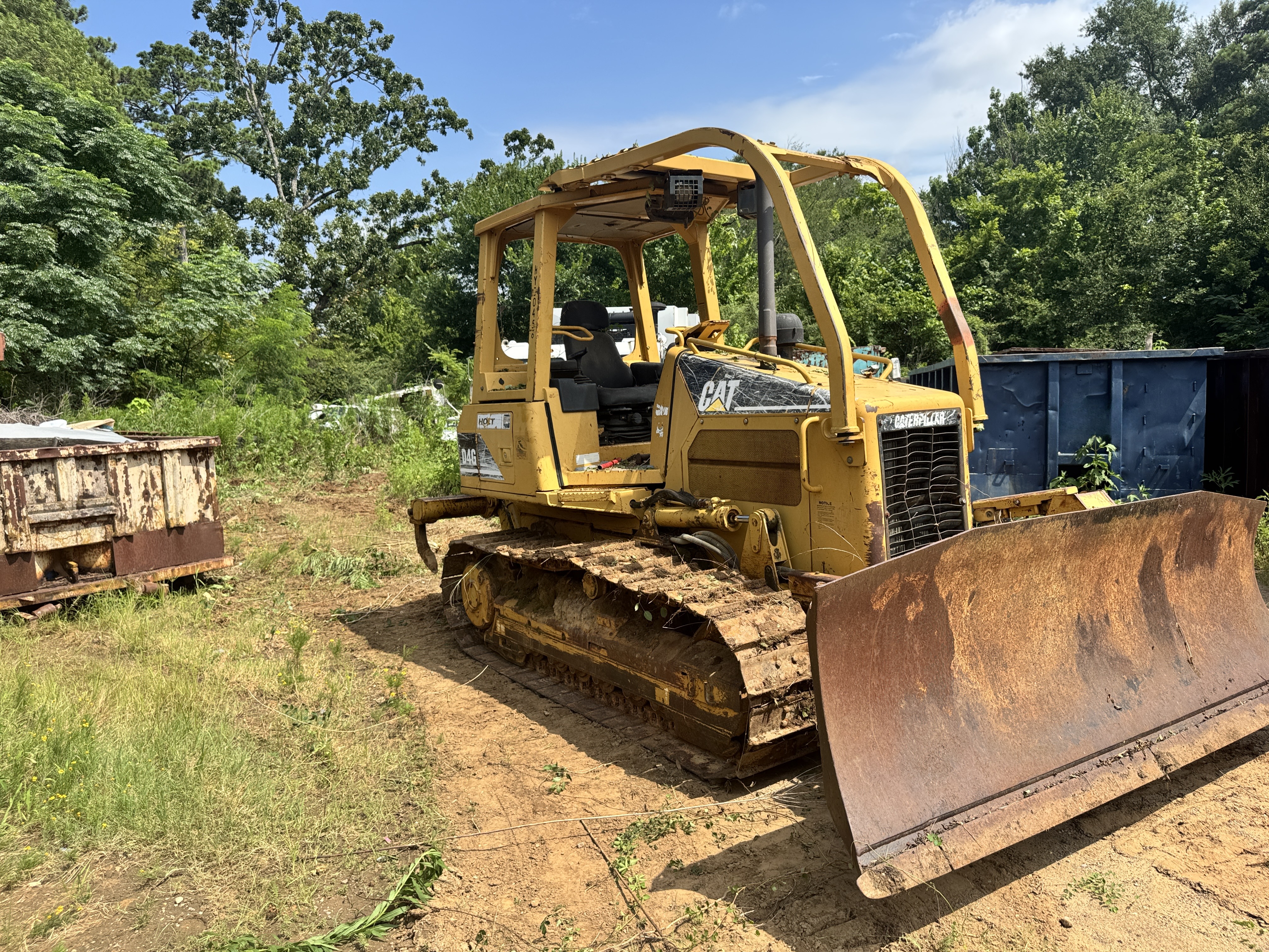 2004 CATERPILLAR D4G XL
