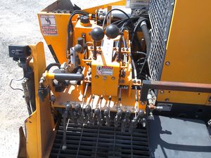 2016 LEEBOY 8500C - view 12 of 18