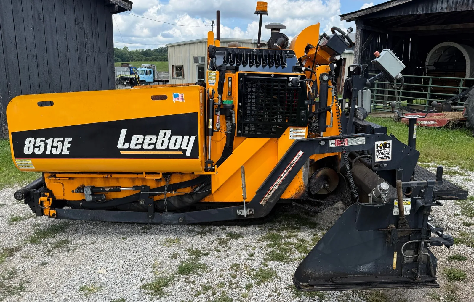 2022 LEEBOY 8515E