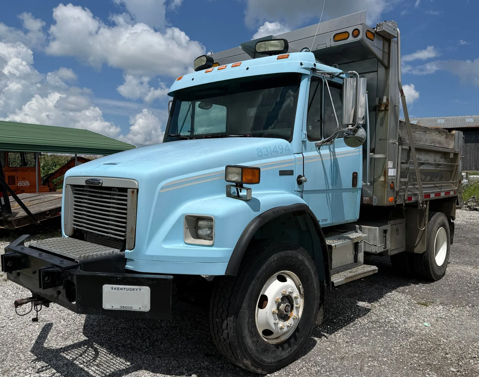 2002 FREIGHTLINER FL80