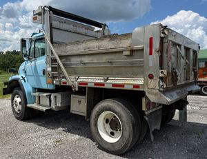 2002 FREIGHTLINER FL80 - view 4 of 38