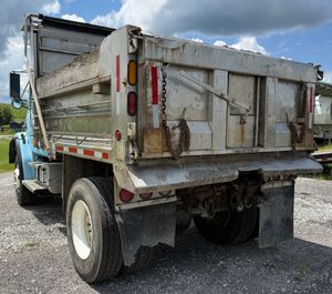 2002 FREIGHTLINER FL80 - view 5 of 38