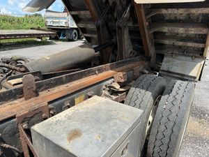 2002 FREIGHTLINER FL80 - view 20 of 38