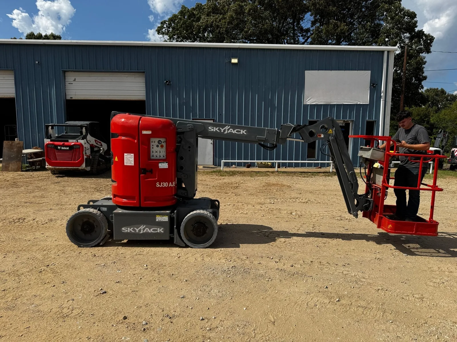 2017 SKYJACK SJ30M AJE