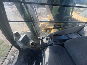 2006 DEERE 350D LC - view 20 of 29